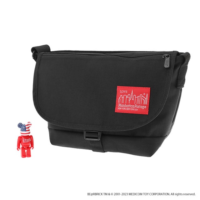 
                    Nylon Messenger Bag JR Flap Zipper Pocket w/ BE@RBRICK 2023 （Black）
