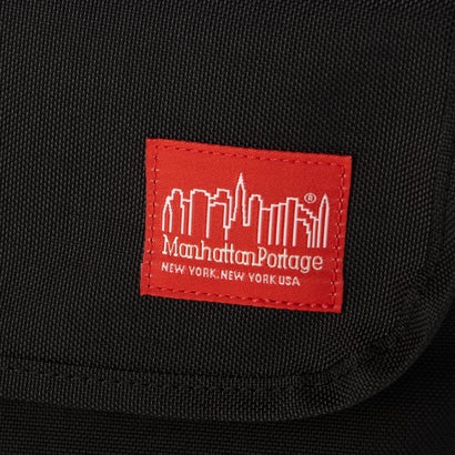 NYLON MESSENGER BAG BACKPOCKET MAGNET （Black）｜詳細画像