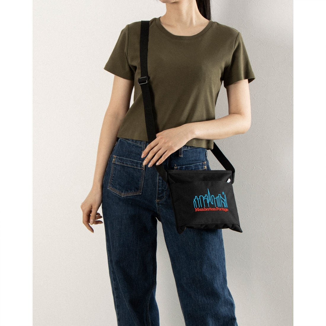 マンハッタンポーテージ Manhattan Portage Ithaca Shoulder Bag 3D