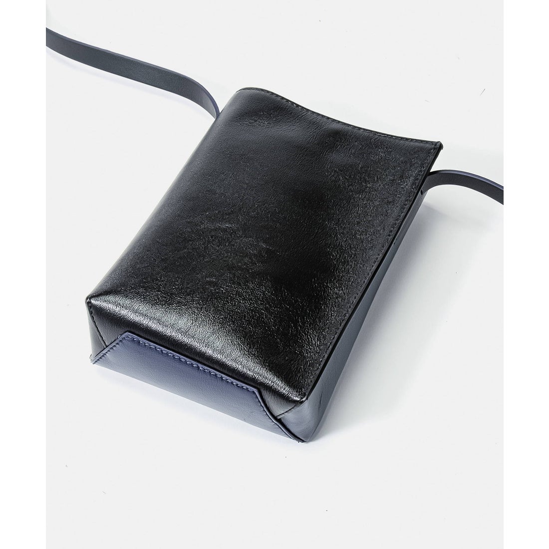 マルニ MARNI マルニ MARNI SBMQ0040Q0 P2644 ショルダーバッグ メンズ 