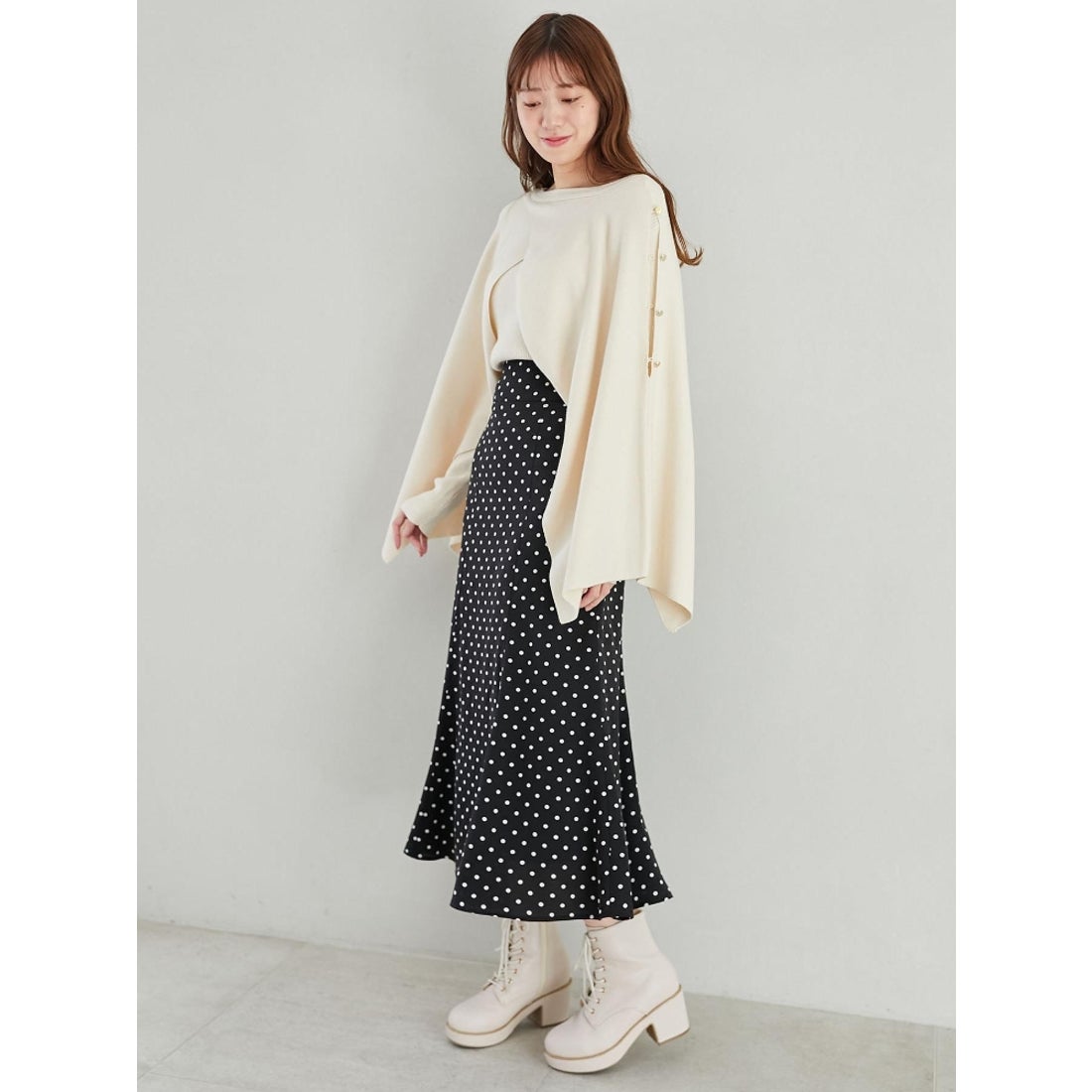 MAJESTIC LEGON バックレースアップマーメイドスカート（ホワイト