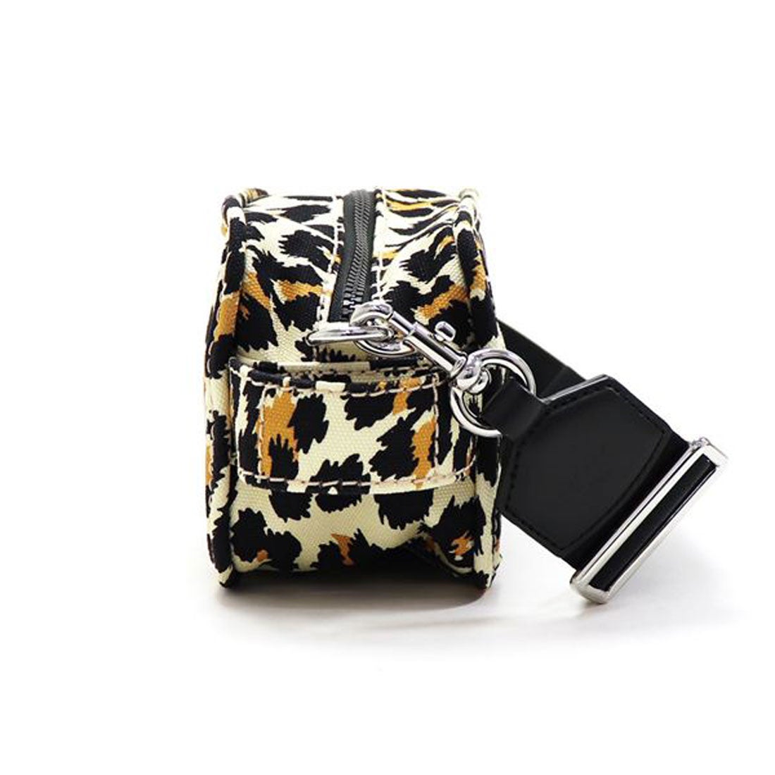 タグ付き‼️MARC JACOBS カモフラ柄 ショルダーバッグユニセックス 