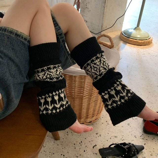ほっこりあったかノルティック柄ニットレッグウォーマー （ブラック）