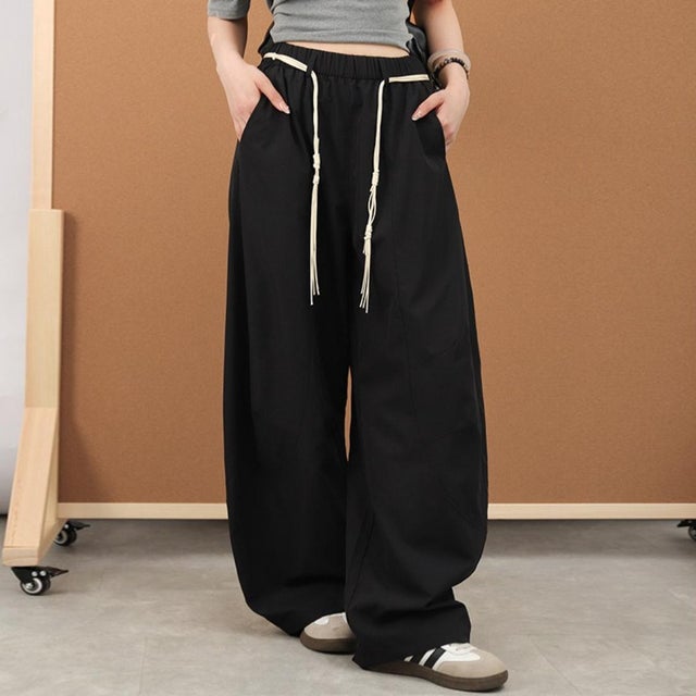 今っぽい着こなしが叶うカーブワイドパンツ レディース ルーズシルエット コードデザイン 韓国ファッション コクーン バルーンシルエット 着やせ 韓国風 バレルレッグパンツ （ブラック）