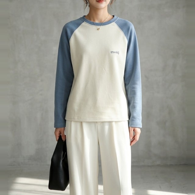 一枚でストリート感が高まる、配色切り替え長袖トップス 長袖Tシャツ 配色 ラグランスリーブ オーバーサイズ クルーネック 厚手 保温 暖かい ワンポイント 刺繍 ストリート 秋 冬 （ブルー）