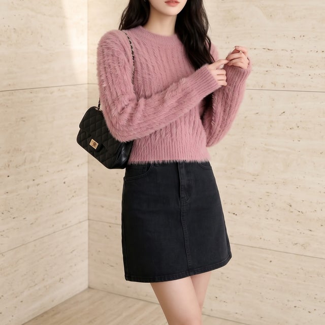 ふんわりシャギーが女性らしい、すっきりクロップド丈ニット レディース シャギーニット クロップド丈 短丈 コンパクト タイト 長袖 柔らかい ふんわり 秋 冬 フェミニン きれいめ ハイウエスト （ピンク）