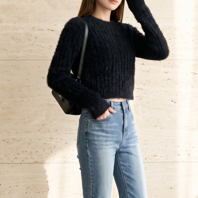 ふんわりシャギーが女性らしい、すっきりクロップド丈ニット レディース シャギーニット クロップド丈 短丈 コンパクト タイト 長袖 柔らかい ふんわり 秋 冬 フェミニン きれいめ ハイウエスト （ブラック）