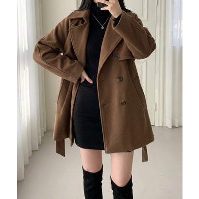 クラシカルな佇まいと美しいシルエットが魅力のミドル丈ダブルブレストコート ハーフコート レディース ベルト付き ウエストマーク Aライン 大きめ襟 きれいめ 上品 秋 冬 （ブラウン）｜詳細画像