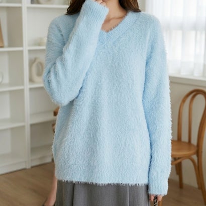 ふんわり素材が可愛い、ロング丈シャギーニット レディース シャギーニット Vネック 長袖 ゆったり ロング丈 柔らかい ふんわり ベーシック 秋服 冬服 きれいめ カジュアル アイボリー ブルー （ライトブルー）｜詳細画像