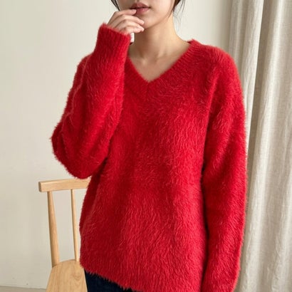 ふんわり素材が可愛い、ロング丈シャギーニット レディース シャギーニット Vネック 長袖 ゆったり ロング丈 柔らかい ふんわり ベーシック 秋服 冬服 きれいめ カジュアル アイボリー ブルー （レッド）｜詳細画像