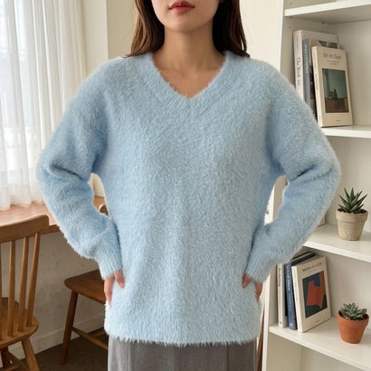 ふんわり素材が可愛い、ロング丈シャギーニット レディース シャギーニット Vネック 長袖 ゆったり ロング丈 柔らかい ふんわり ベーシック 秋服 冬服 きれいめ カジュアル アイボリー ブルー （ブラック）｜詳細画像