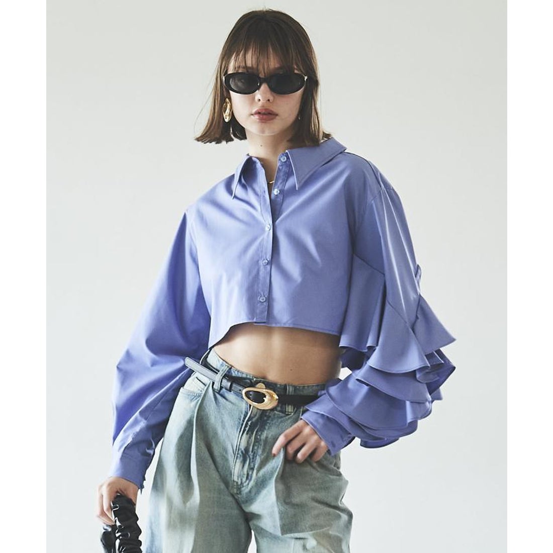 アンドクチュール AND COUTURE アシメ袖フリルシャツブラウス （ブルー 