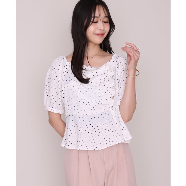 2026秋冬新作 タックドレープドットペプラムブラウス MM638107 （WHITE）