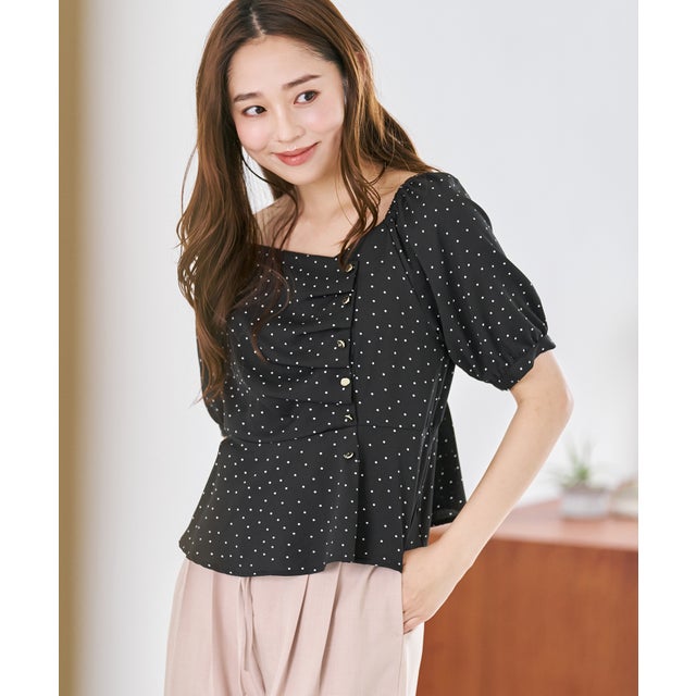 2026秋冬新作 タックドレープドットペプラムブラウス MM638107 （BLACK）
