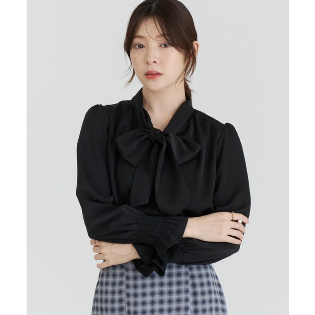 2026秋冬新作 シャーリングボウタイブラウス MM648101 （BLACK）
