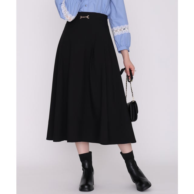 2026秋冬新作 ビットベルトタックフレアスカート MM637210 （BLACK）