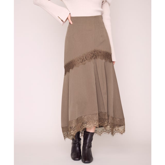 2026秋冬新作 レーストリムイレヘムスカート MM647212 （BROWN）
