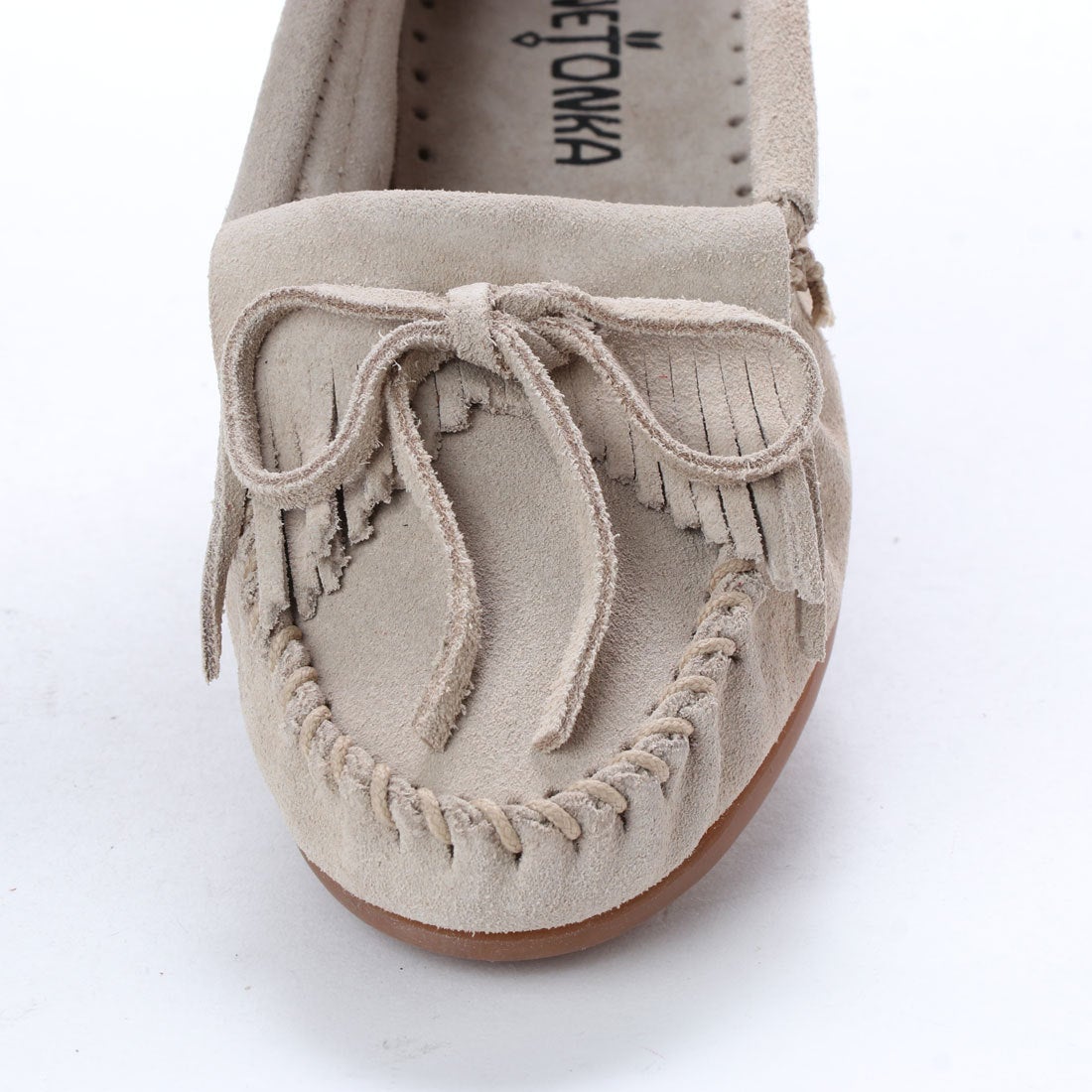ミネトンカ Minnetonka KILTY Suede Moccasin Shoes （ストーン ベージュ） -靴＆ファッション通販  ロコンド〜自宅で試着、気軽に返品