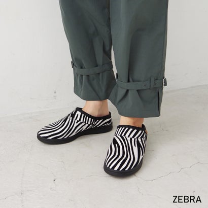 ミネトンカ MINNETONKA ボアスリッパ 18m10-zebra （ZEBRA）｜詳細画像