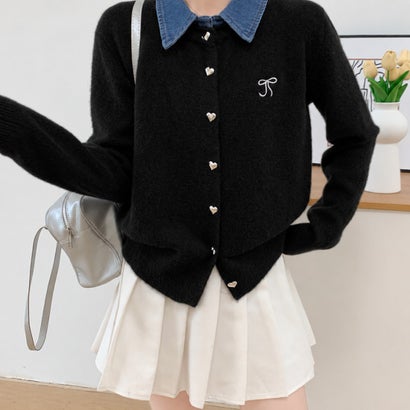 デニム襟ニットカーディガン ハートボタン （レッド）｜詳細画像