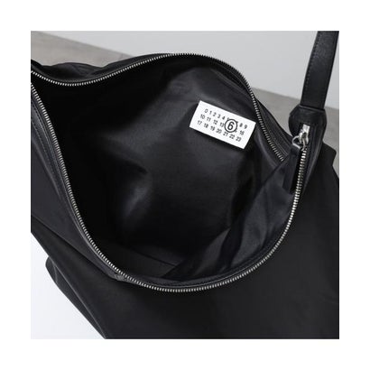 MM6 ショルダーバッグ SB5WG0040 P9062 ナイロン （T8013/ブラック）｜詳細画像