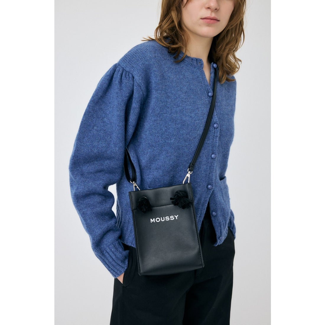 MOUSSY SOUVENIR FAKE LEATHER ミニバッグ BLK -靴＆ファッション通販 