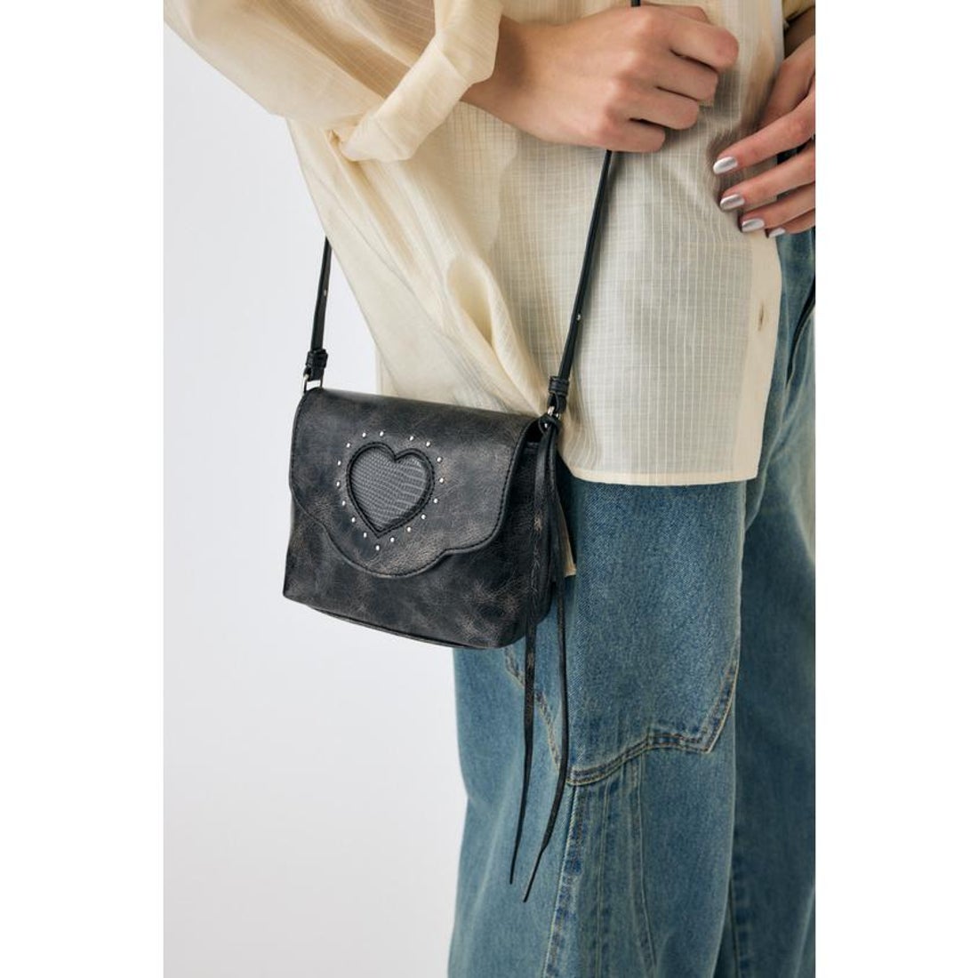 マウジー MOUSSY HEART FLAP ミニバッグ （BLK） - ファッション通販 d 