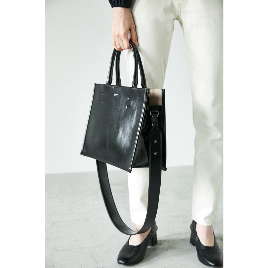 MOUSSY マウジー moussy PIPING BOX TOTE BAG （ブラック） -靴 