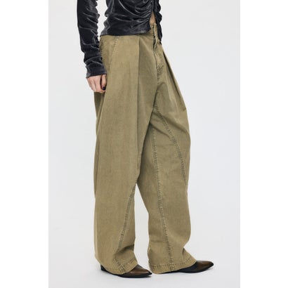CURVE LINE TUCK パンツ KHA｜詳細画像