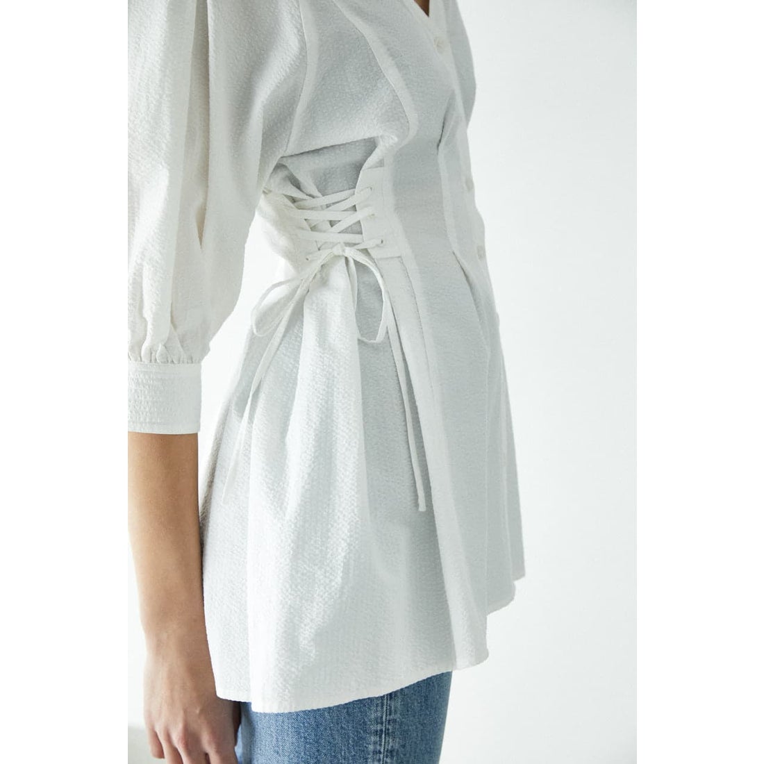 MOUSSY マウジー moussy WAIST FIT SUCKER SHIRT （ホワイト 
