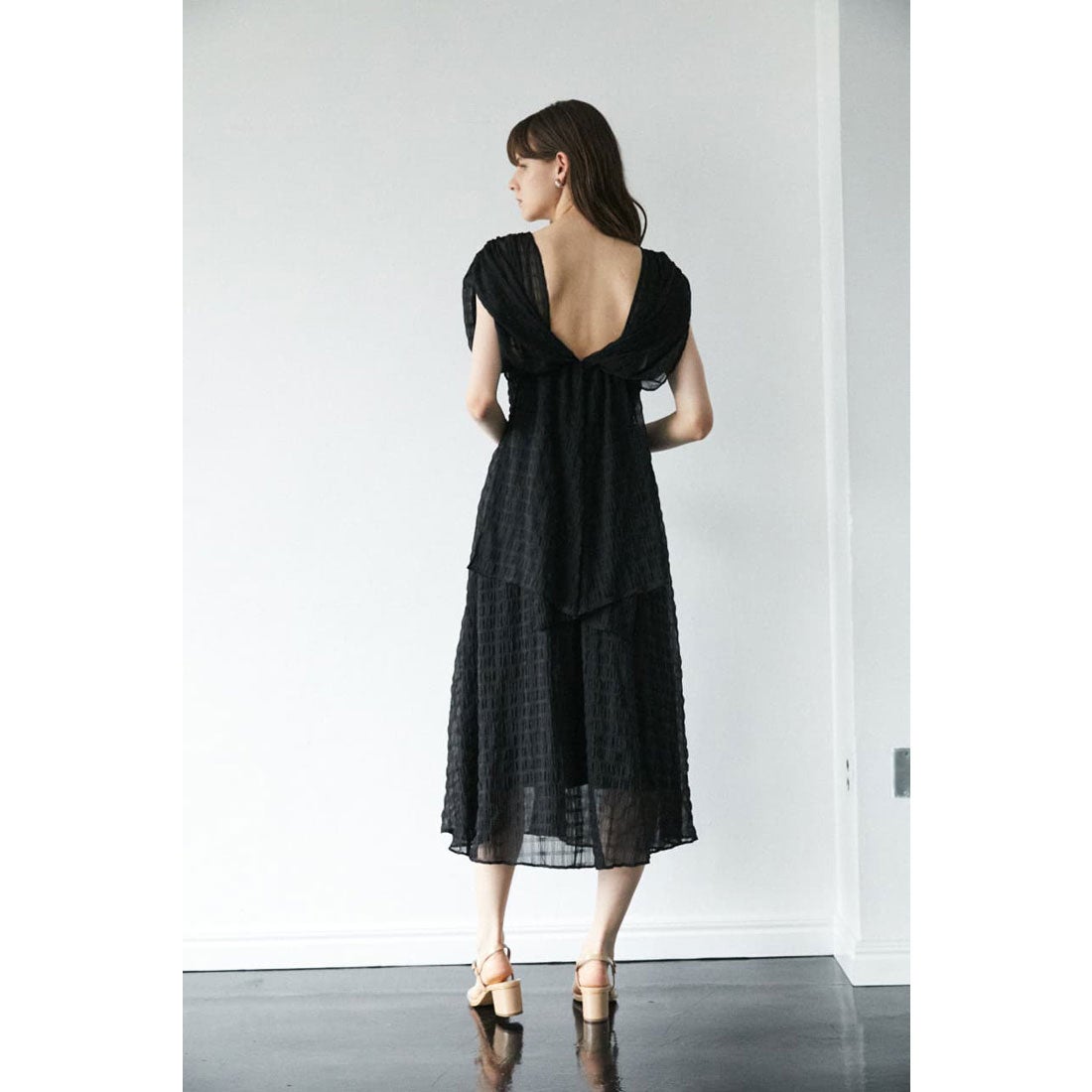 MOUSSY マウジー moussy CREPE GATHER DRESS （エクリュ） -靴 