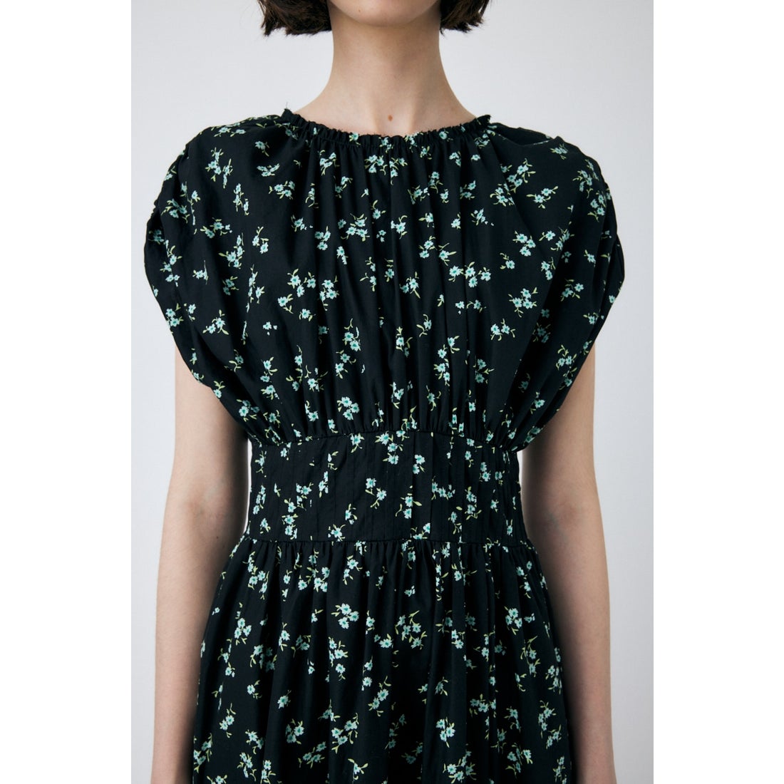 MOUSSY DRAWSTRING FLORAL ドレス 柄BLK5 -靴＆ファッション通販 