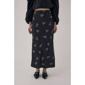 リサイクルポリエステルサテン生地刺繍サテンスカート BLK