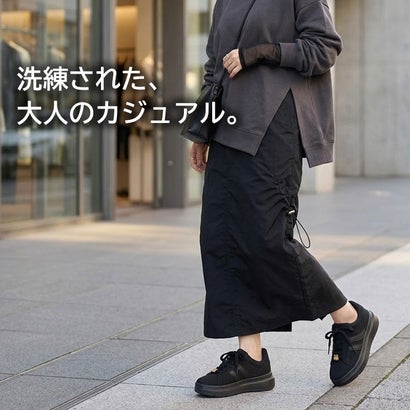 モズ moz ゴールドエルクチャーム付きラインスニーカー （ダークブラウン）｜詳細画像