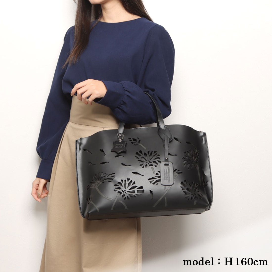 モードフルーレ MODE FOURRURE イタリアンカーフ金魚と蓮柄レザー 