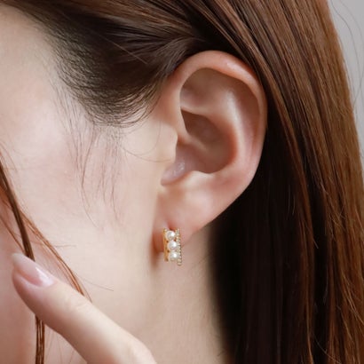 小粒パールが連なる 気品あふれるミニピアス 金属アレルギー対応 シルバー999製 （ピンクゴールド）｜詳細画像