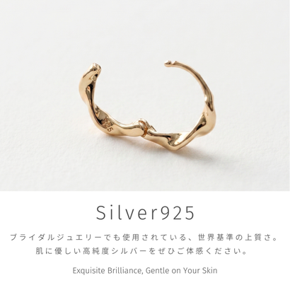 ウェーブツイストフープピアス【Silver925製 / 金属アレルギー対応】 （マットゴールド／艶なし）｜詳細画像