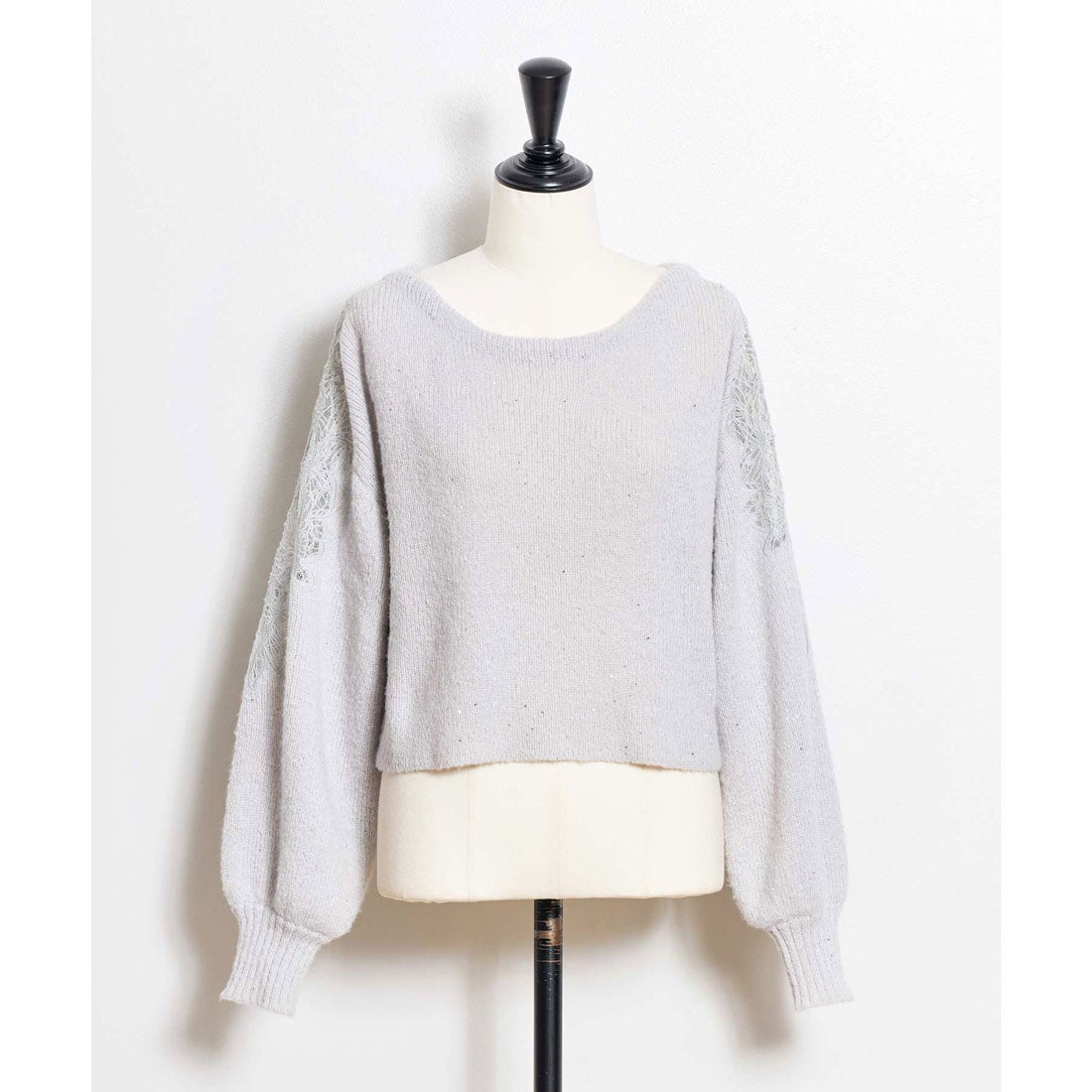 ノエラ NOELA スパンコール刺繍ニット （ライトグレー） -ファッション