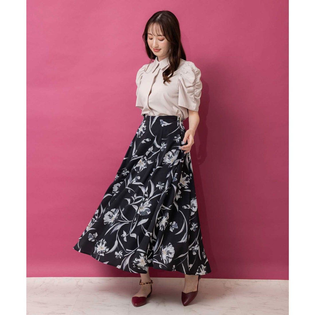 ノエラ Noela 単色花柄スカート （ブラック） -靴＆ファッション通販