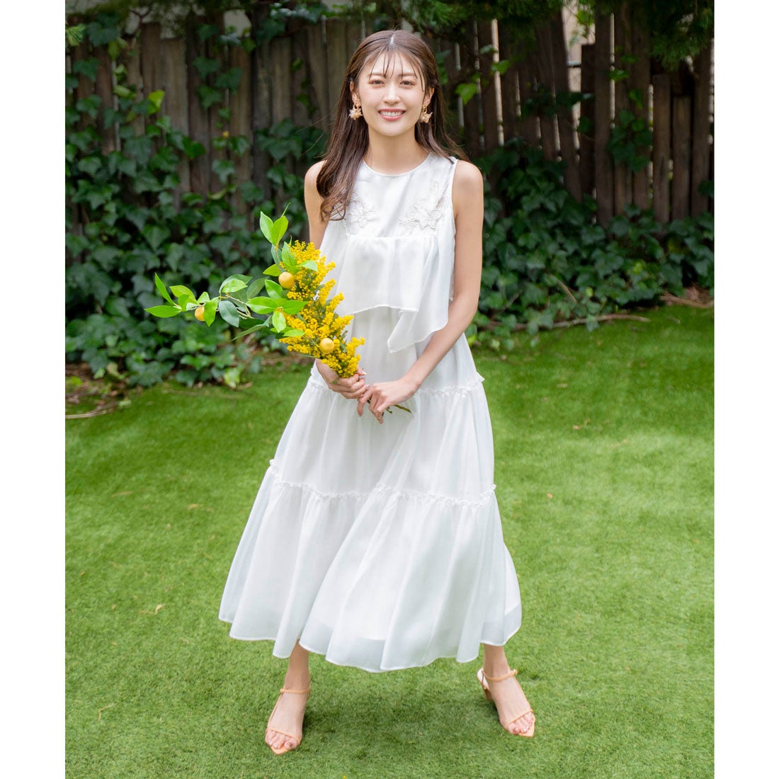 ノエラ NOELA 【NOELA×LANTINAM コラボ】モチーフ刺繍カラーワンピース 