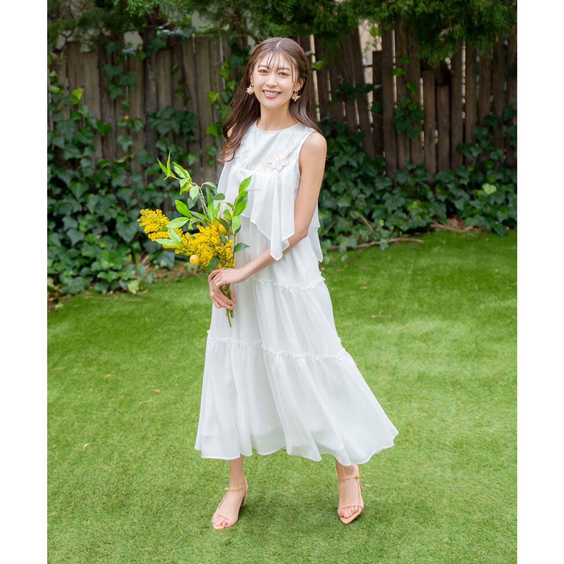 ノエラ NOELA 【NOELA×LANTINAM コラボ】モチーフ刺繍カラーワンピース 