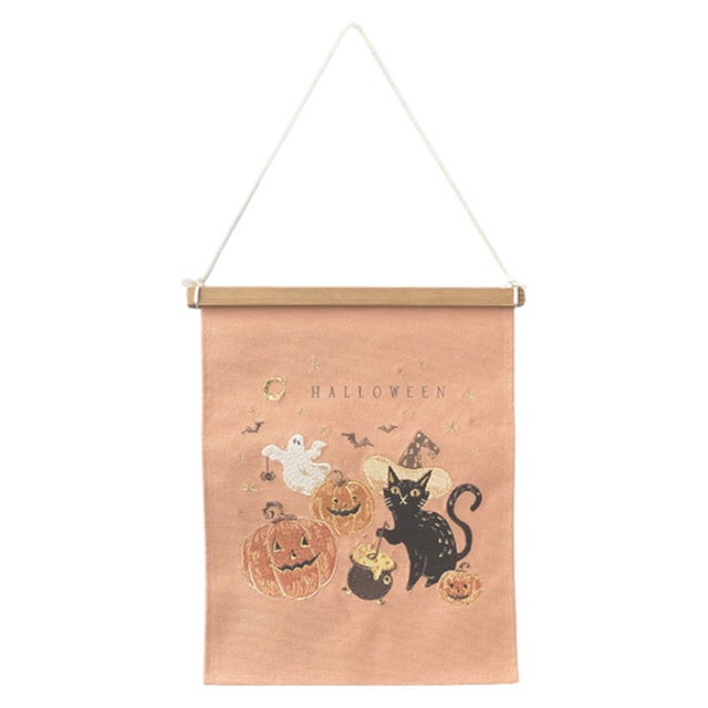 刺繍タペストリー （くろねこのごちそう）