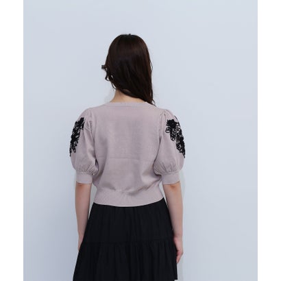 ナチュラルビューティーベーシック NATURAL BEAUTY BASIC フラワー刺繍パフスリーブニット （チャコール1）｜詳細画像