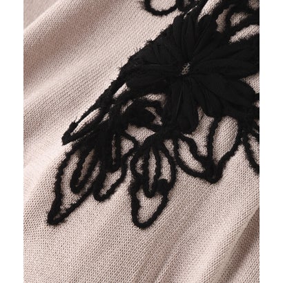 ナチュラルビューティーベーシック NATURAL BEAUTY BASIC フラワー刺繍パフスリーブニット （チャコール1）｜詳細画像