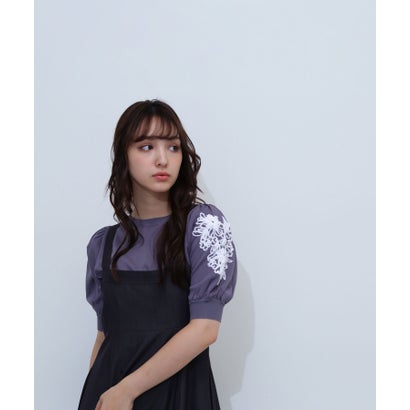 ナチュラルビューティーベーシック NATURAL BEAUTY BASIC フラワー刺繍パフスリーブニット （チャコール1）｜詳細画像