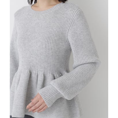 ナチュラルビューティーベーシック NATURAL BEAUTY BASIC フォルムペプラムニット （ライトグレー系2）｜詳細画像