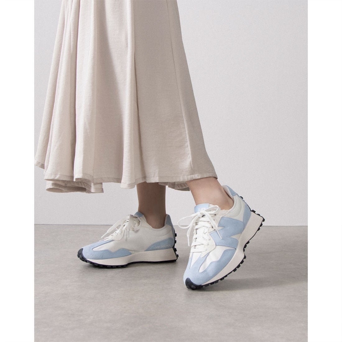 ニューバランス New Balance レディース スニーカー WS327 (ベージュ