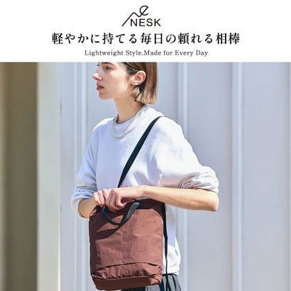 正規取扱店 トートバッグ ショルダーバッグ レディース メンズ ブランド 肩かけ 斜めがけ 手持ち 撥水性 耐久性 タウンユース 軽量 B5 2WAY AIR SHRINK NS-025 （ブラウン(AIR)）｜詳細画像
