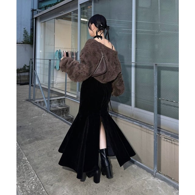 【Mavie..7】バックレースUPマーメイドスカート （black(1)）