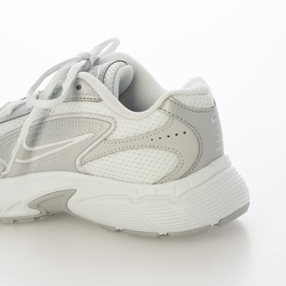 ナイキ NIKE キッズ ジュニア スニーカー ナイキ ストラトス シフト 2000 IQ9831 （グレー）｜詳細画像